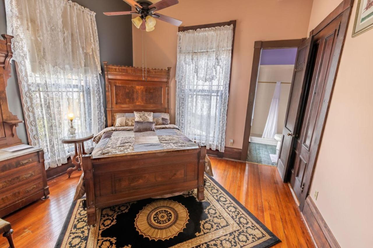 Grand Gables Inn พาแลตกา ภายนอก รูปภาพ