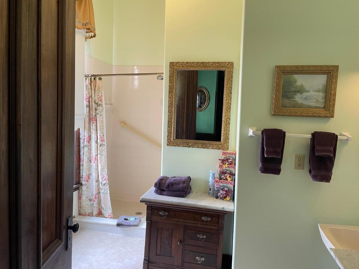 Grand Gables Inn พาแลตกา ภายนอก รูปภาพ