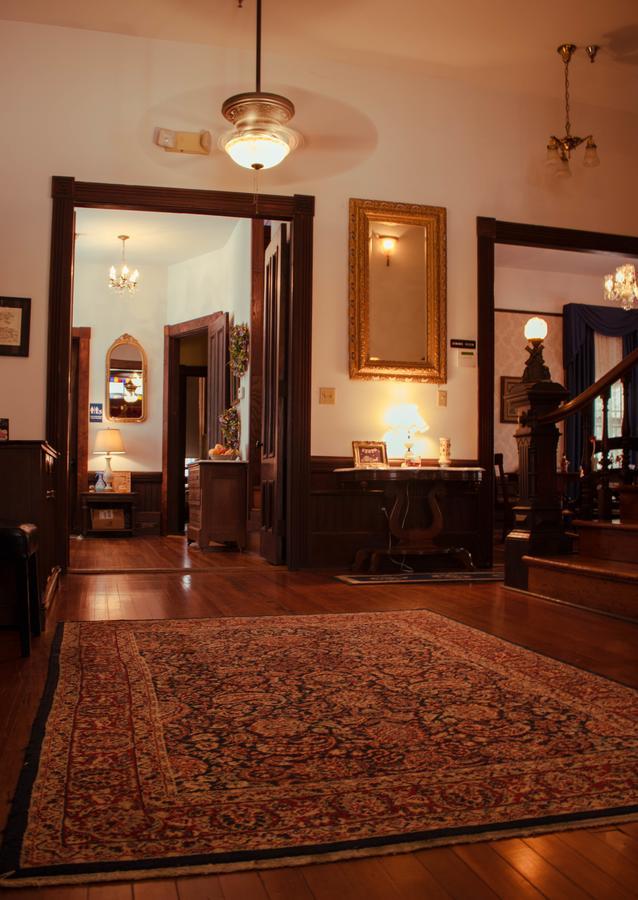 Grand Gables Inn พาแลตกา ภายนอก รูปภาพ