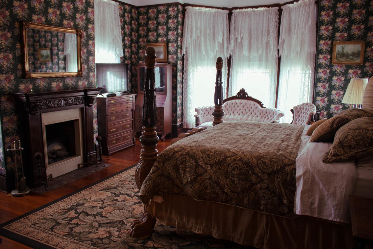 Grand Gables Inn พาแลตกา ภายนอก รูปภาพ