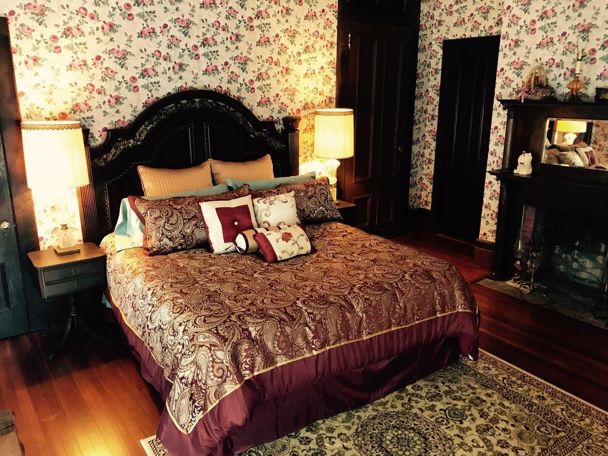 Grand Gables Inn พาแลตกา ภายนอก รูปภาพ