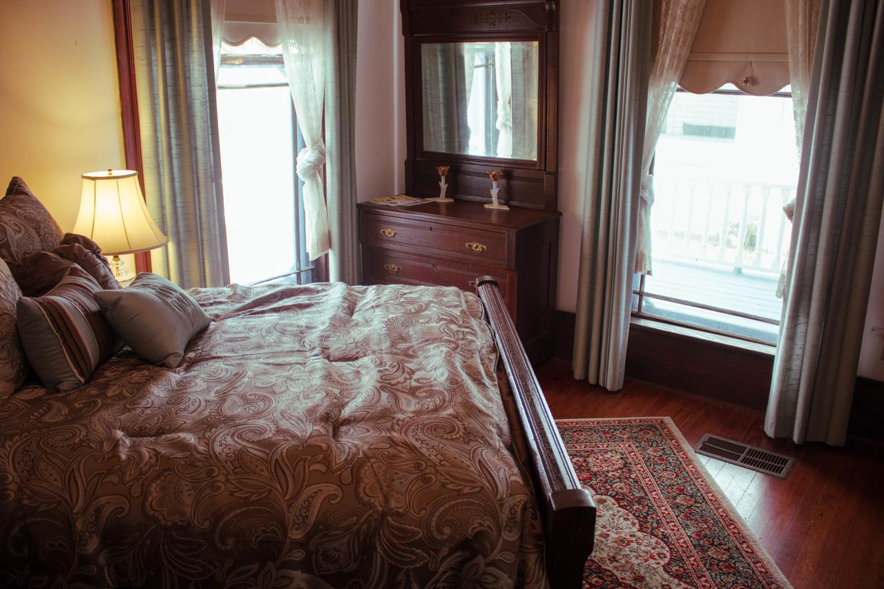 Grand Gables Inn พาแลตกา ภายนอก รูปภาพ